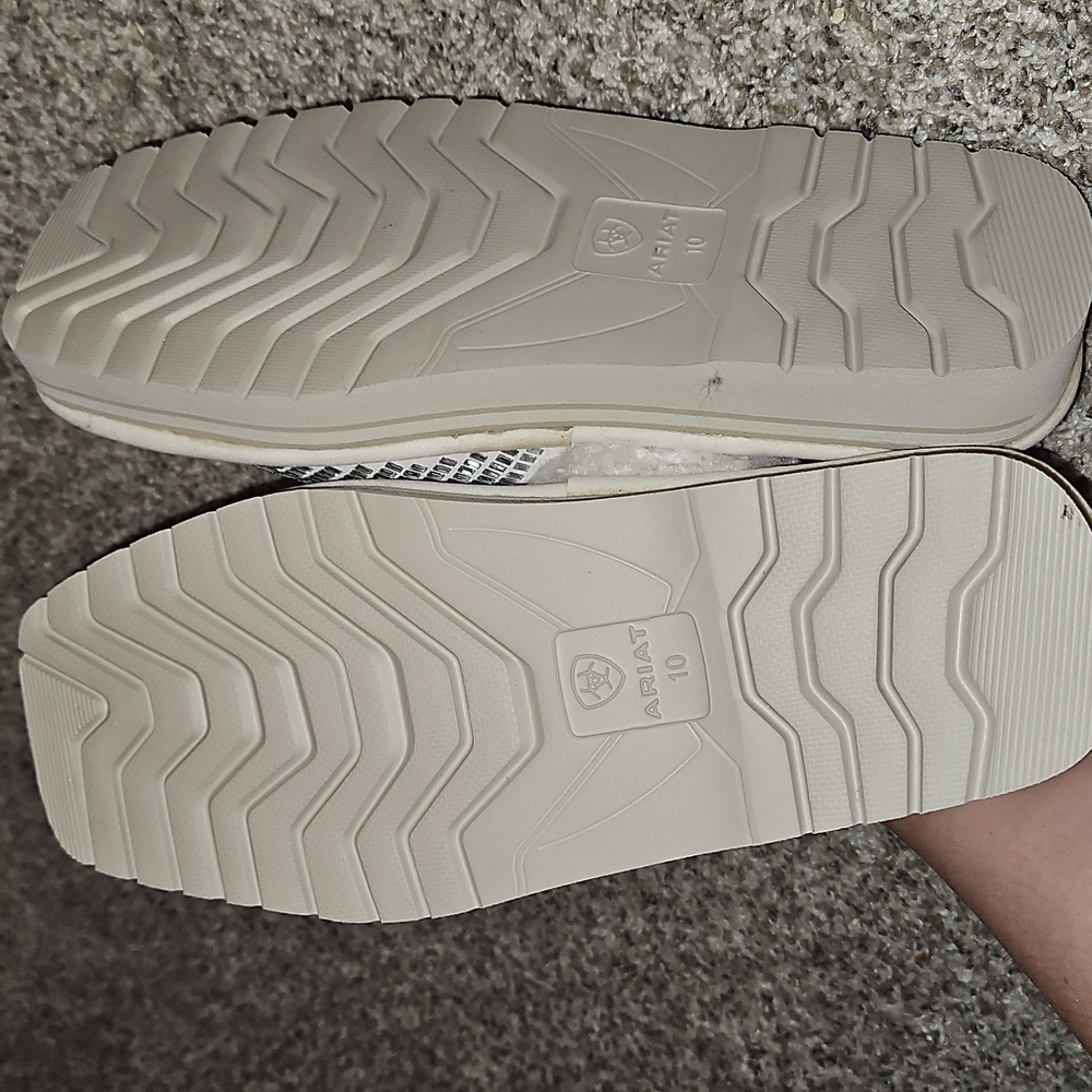Ariat new jackie slipper. size 10 - Picture 3 of 3